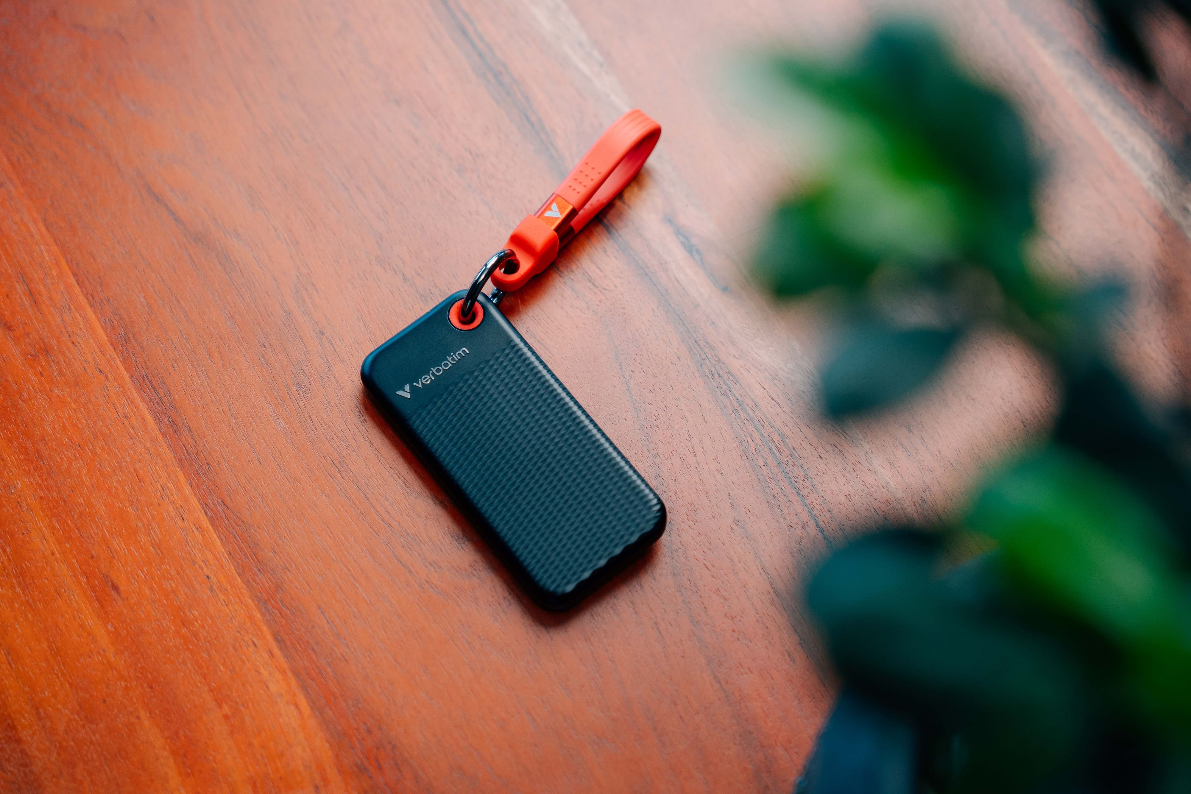 VERBATIM Externe SSD Pocket 1TB schwarz-rot