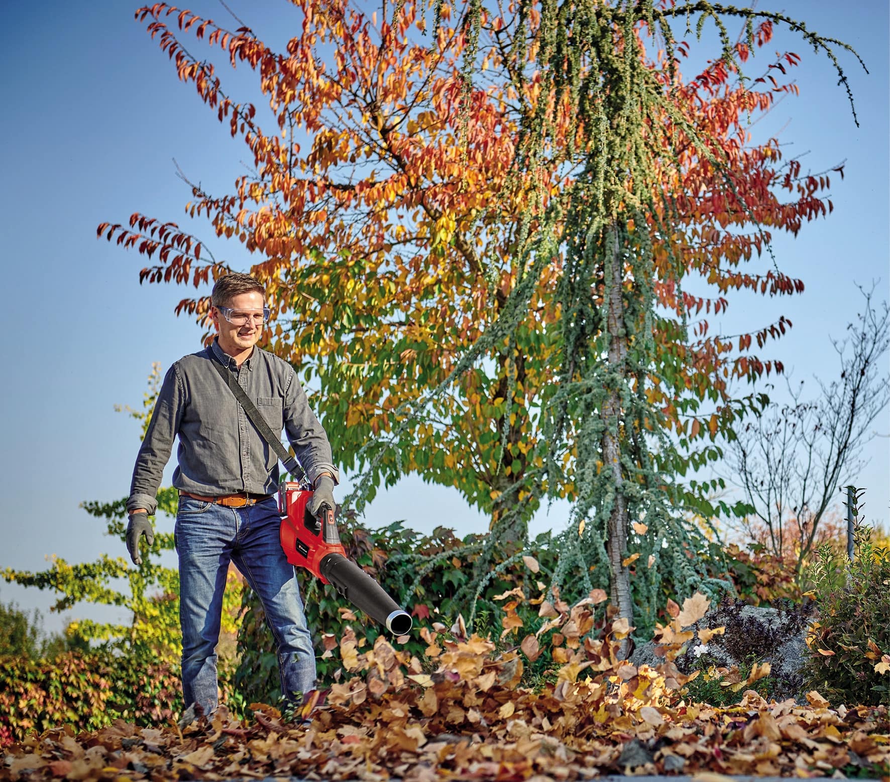 EINHELL PROFESSIONAL Akku-Laubbläser GE-LB 36/210 Li E Solo